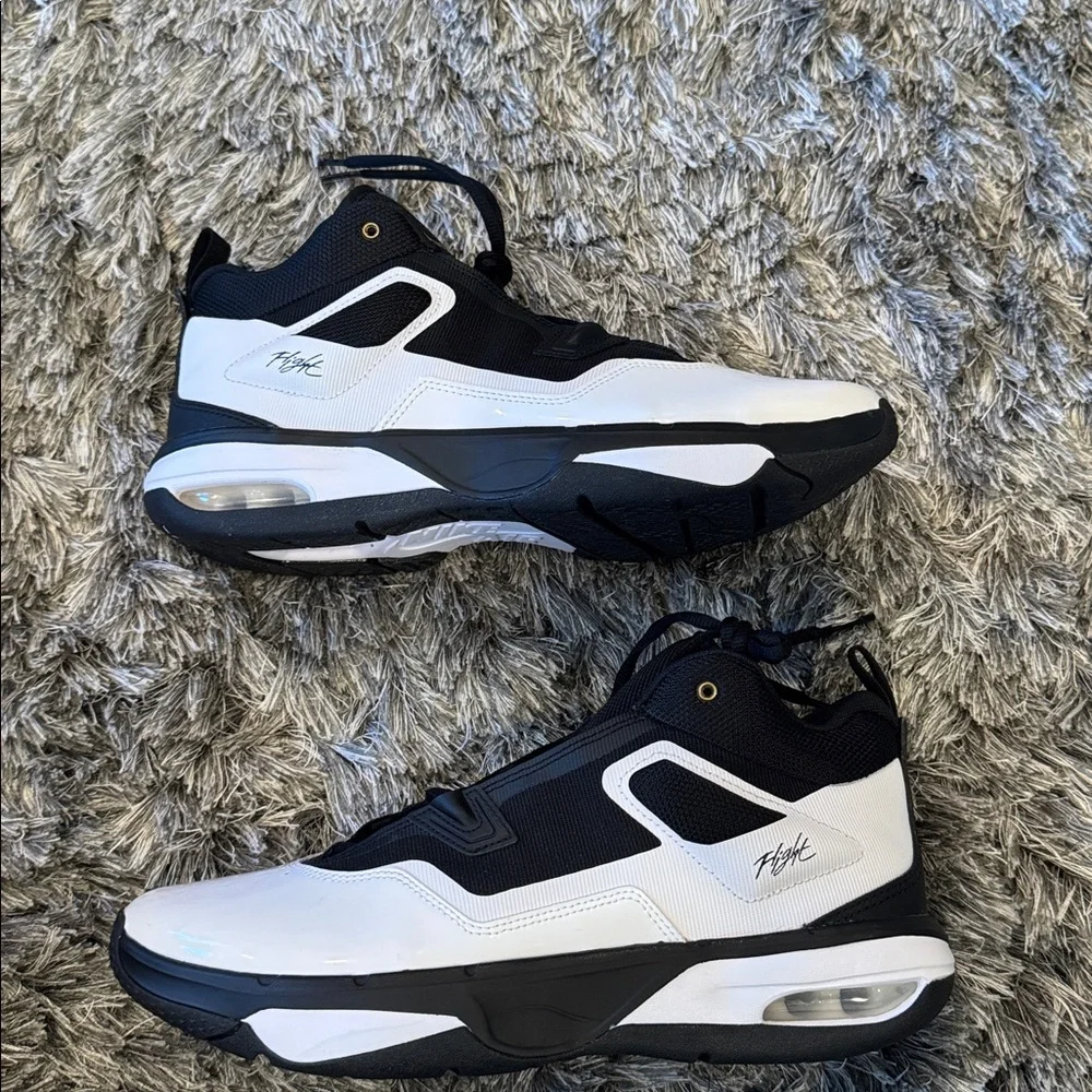 Jordan Stay Loyal 3Black White Metallic Gold - FB1396-070 - Size 11
